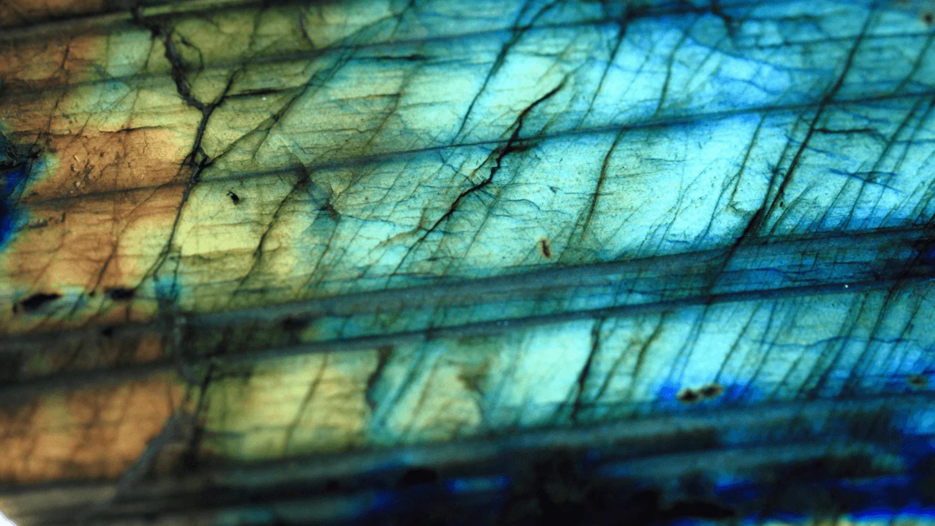 تشخیص سنگ لابرادوریت اصل