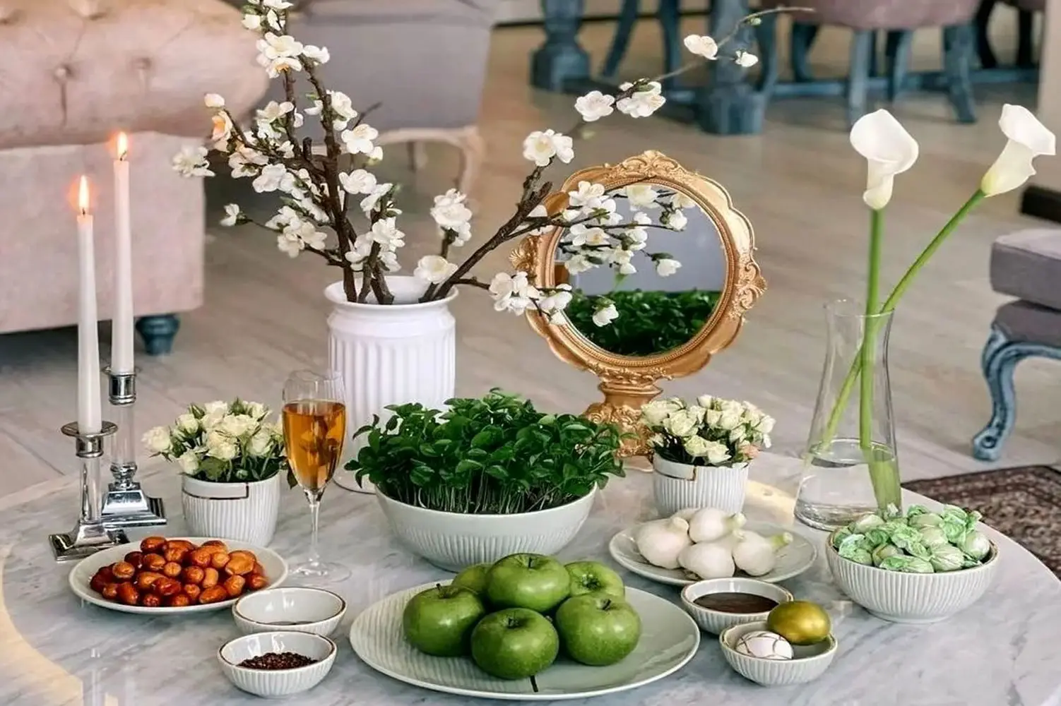 فنگ شویی سفره هفت سین 1404 را با اصول فنگ شویی هفت سین و جهت سفره هفت سین 1404 تنظیم کنید. با رعایت عناصر پنج‌گانه، انرژی مثبت را جذب کنید.