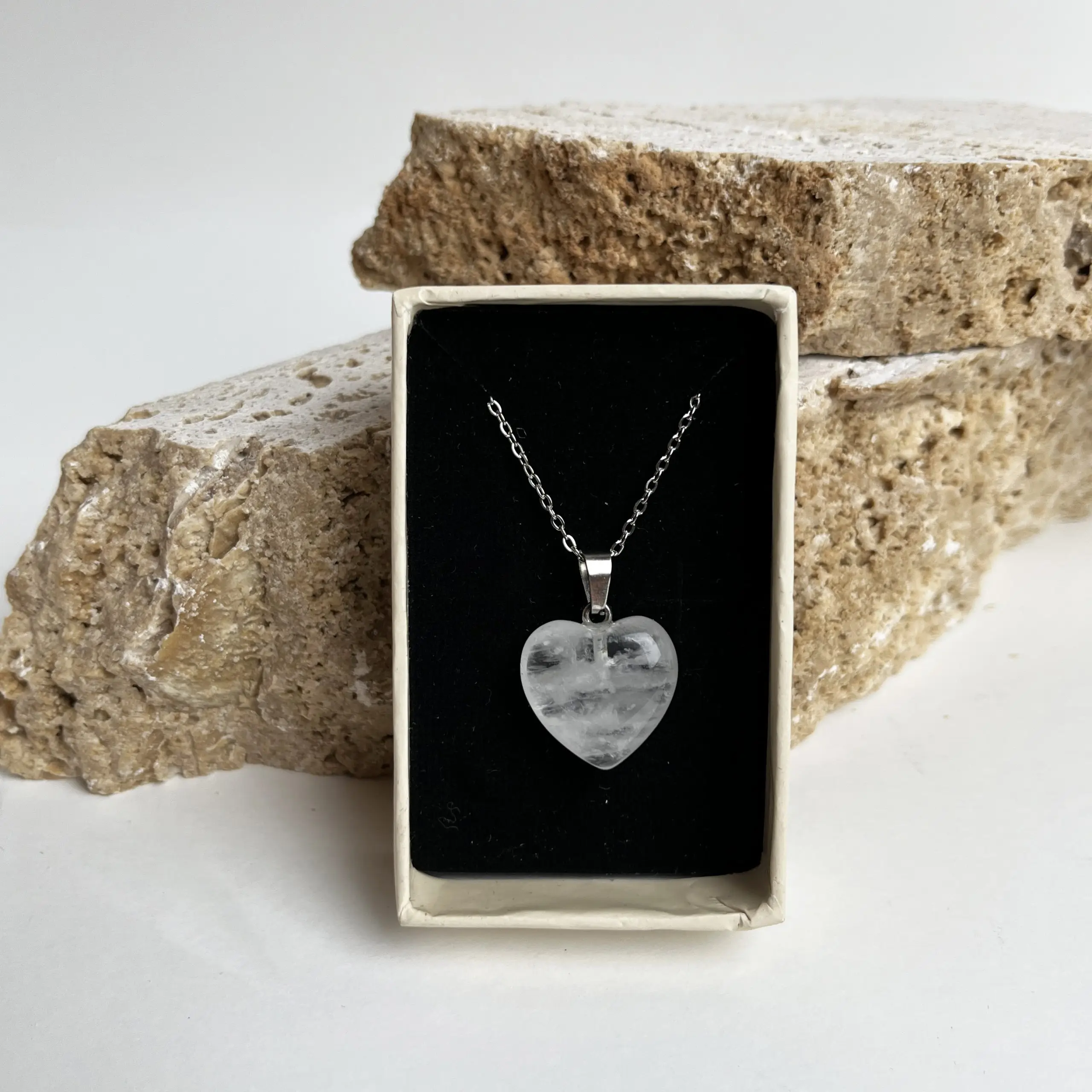 مدال سنگ کوارتز شفاف