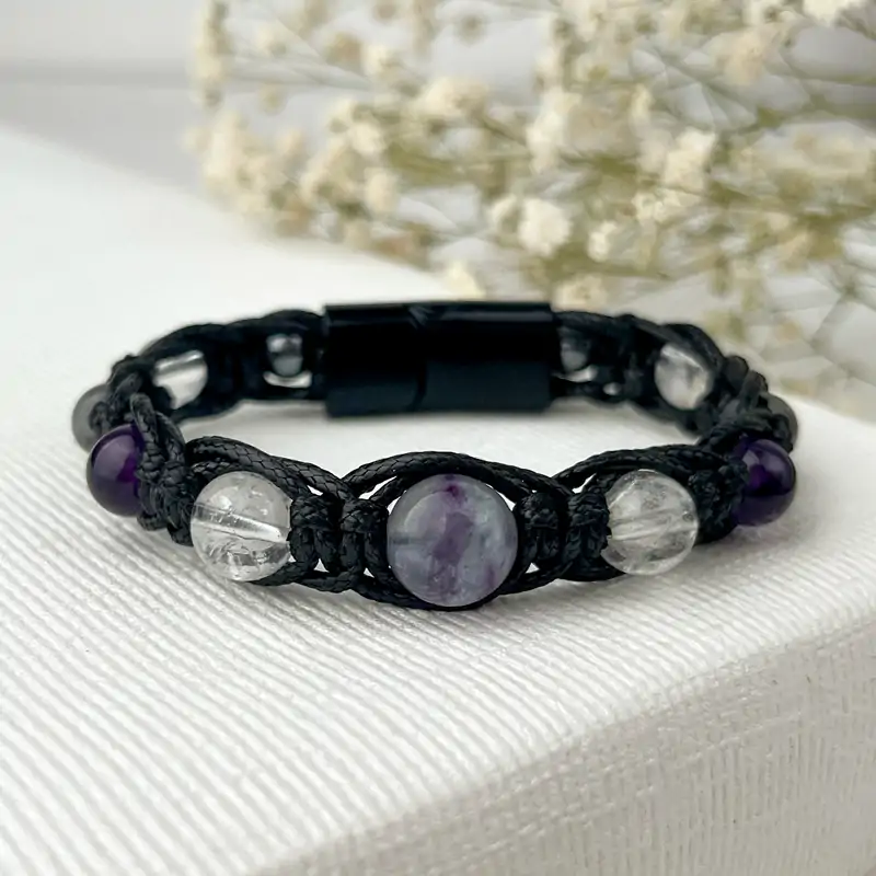 دستبند کارمندهای دولتی